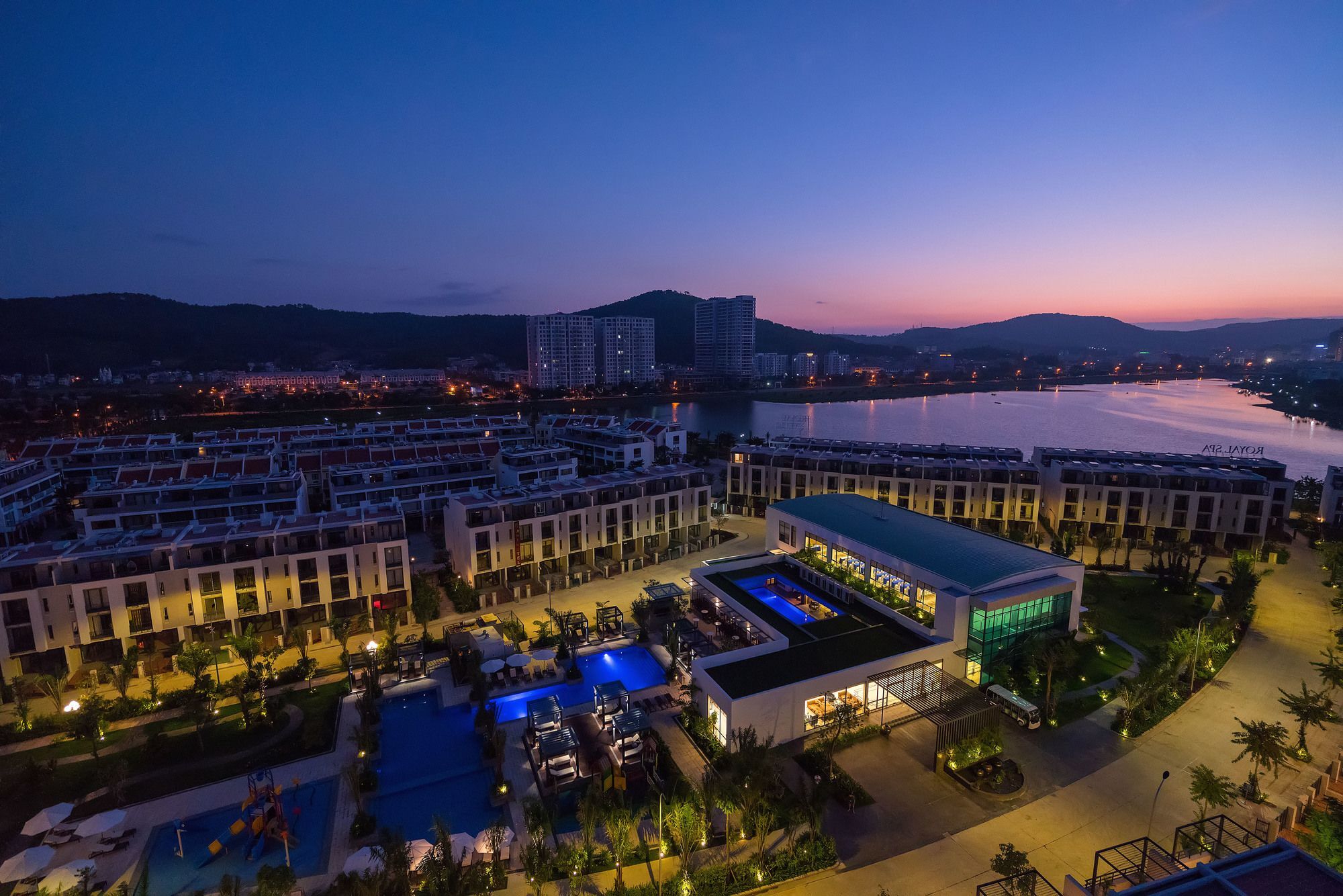 Royal Lotus Ha Long Resort & Villas Exterior photo